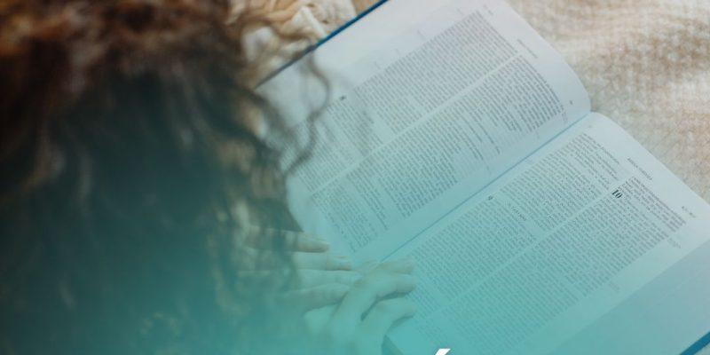 Como Ler a Bíblia na Ordem Correta? Guia completo!